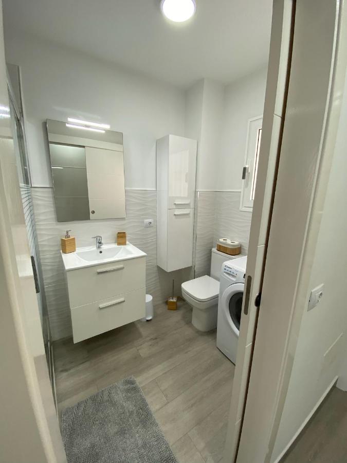 Estudio En Los Cristianos. Ubicacion Ideal. Arona  Luaran gambar