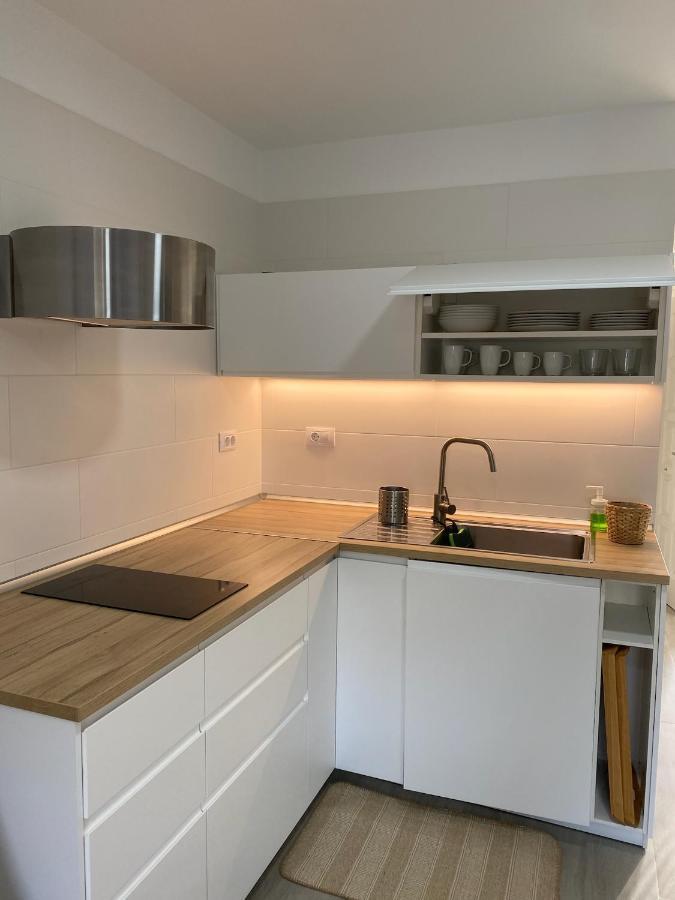 Estudio En Los Cristianos. Ubicacion Ideal. Arona  Luaran gambar