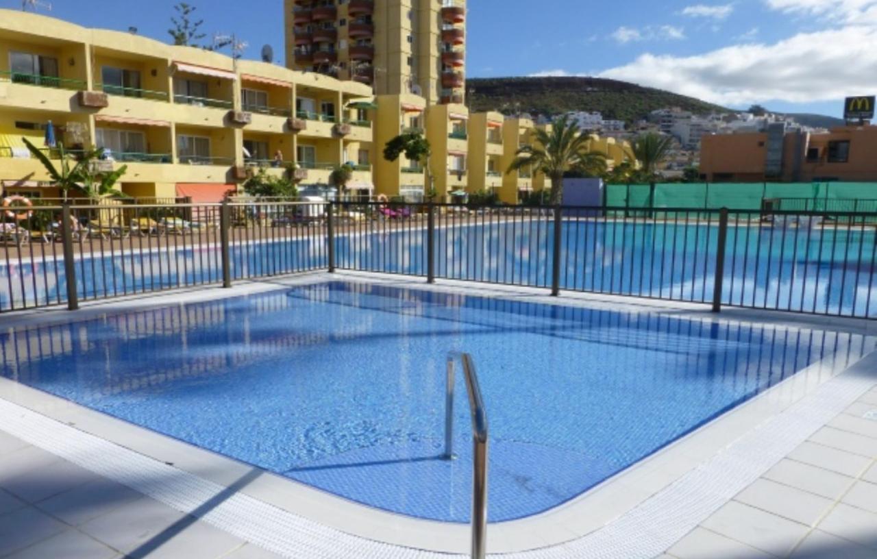 Estudio En Los Cristianos. Ubicacion Ideal. Arona  Luaran gambar